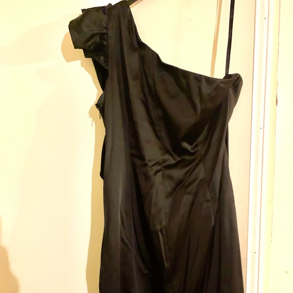 Black one shoulder Calvin Klein cocktail dress - Picture 4 of 9